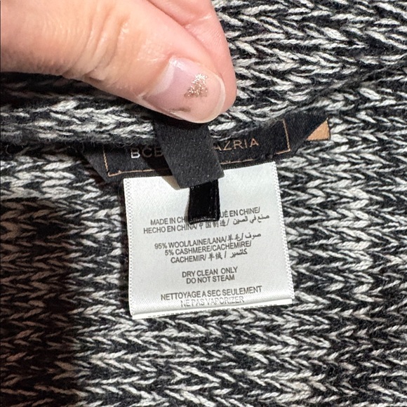 BCBGMAXAZRIA Wool Cashmere Blend Asymmetrical Colorblock Zip Sweater sz XS - Picture 7 of 8